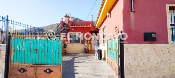 3 bedrooms House in Alicante, Spain No. 101678 2