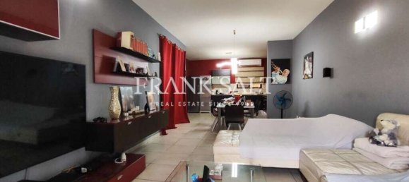 3 bedrooms Apartment in Hamrun, Malta No. 2486 3