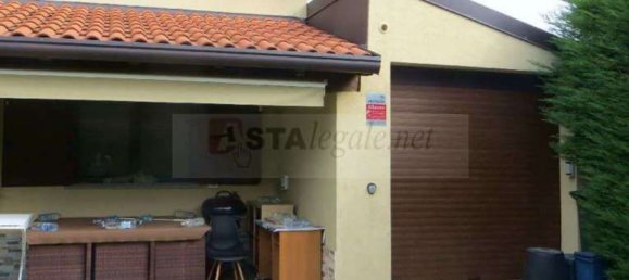 Casa de 4 habitaciónes en Cogliate, Italy No. 3653 26