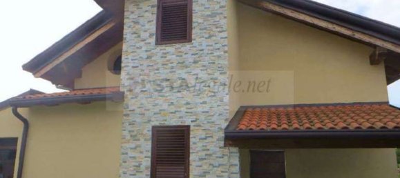 Casa de 4 habitaciónes en Cogliate, Italy No. 3653 28