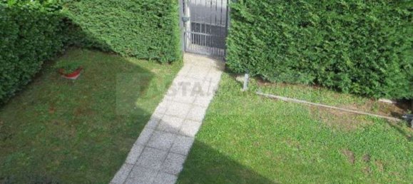 Casa de 4 habitaciónes en Cogliate, Italy No. 3653 19