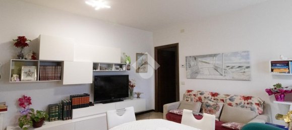 Apartamento de 2 dormitorios en Carpi, Italy No. 151007 3