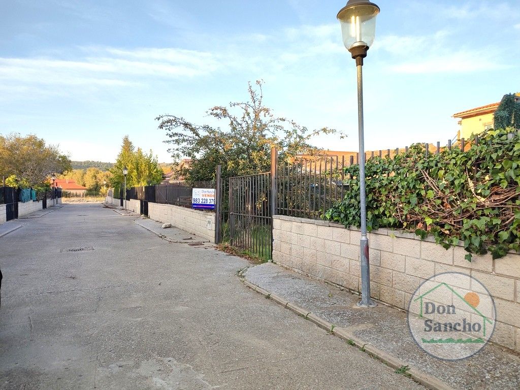 Земельный участок 250м² в Вальядолид, Испания № 156984