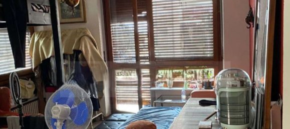 4-salle Appartement à Chivasso, Italy No. 14506 11