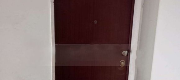 4-salle Appartement à Chivasso, Italy No. 14506 5