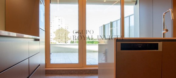 4 bedrooms Duplex in Porto, Portugal No. 117611 26