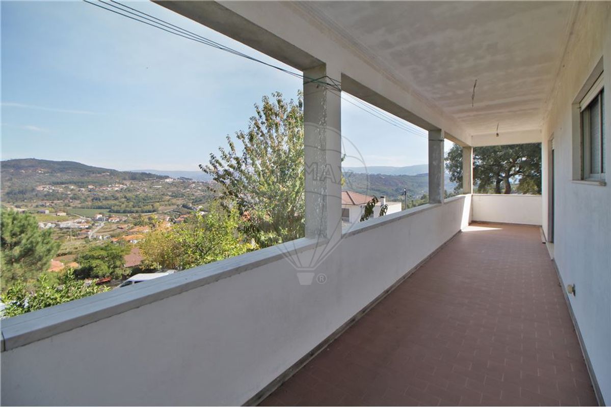 3 bedrooms House in Gove, Portugal No. 183992