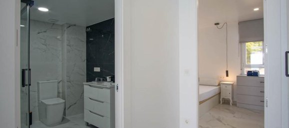 2 bedrooms Apartment in Benidorm, Spain No. 12472 11