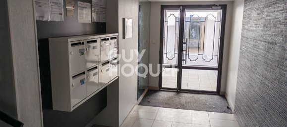 1 bedroom Apartment in Troyes, France No. 233668 2