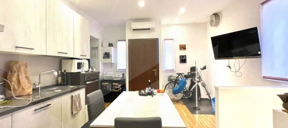 Apartamento de 2 habitaciónes en Bologna, Italy No. 23938 6