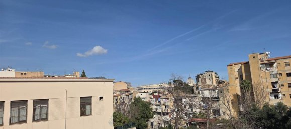 3 rooms Apartment in Palermo, Italy No. 155473 2