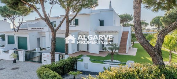 4 غرف نوم منزل في Quarteira, Portugal رقم 89319 8