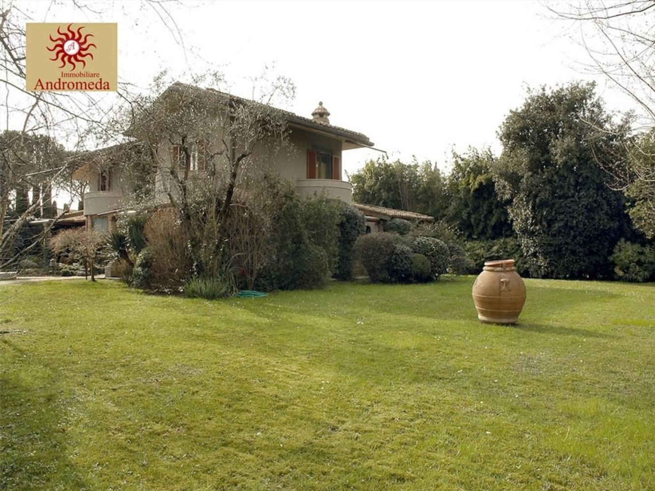 2 bedrooms Villa in Forte dei Marmi, Italy No. 371005