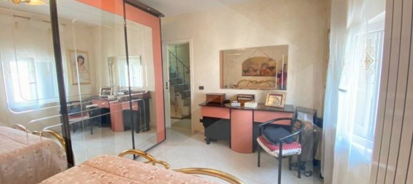 3-Zimmer Haus in Bari, Italy, Nr. 27236 10