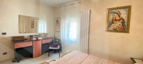 3-Zimmer Haus in Bari, Italy, Nr. 27236 8