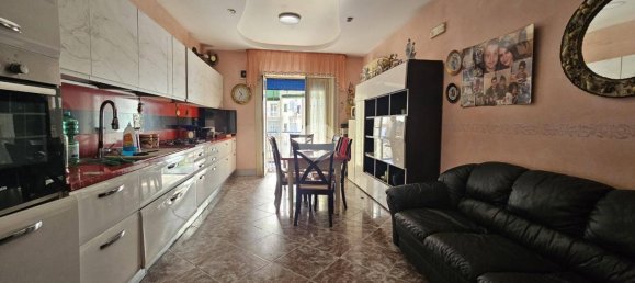 3 bedrooms Apartment in Casoria, Italy No. 33931 10