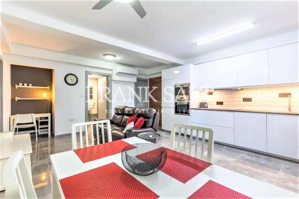 2 bedrooms Apartment in Gzira, Malta No. 4949