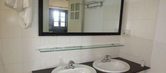 5 bedrooms Villa in Tay Ho, Vietnam No. 5052 4