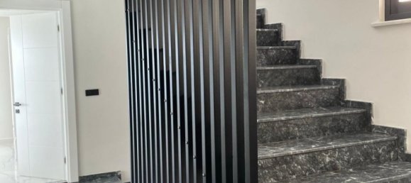 Villa 5+1 in Kargicak, Turkey No. 16913 10