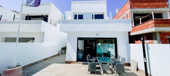 3 غرف نوم فيلا في Pilar de la Horadada, Spain رقم 16654 5