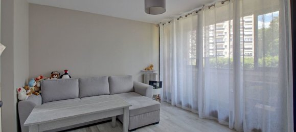 Квартира с 2 спальнями в Пуасси, Франция № 176127 11