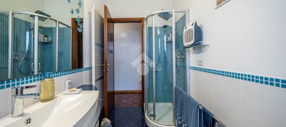 Дом с 4 комнатами в Парма, Италия № 127549 15