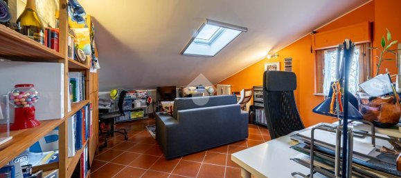 Дом с 4 комнатами в Парма, Италия № 127549 18