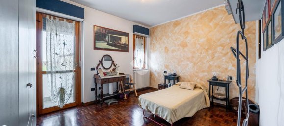 Дом с 4 комнатами в Парма, Италия № 127549 11