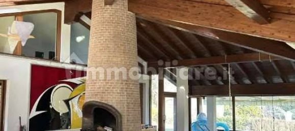 4 bedrooms Villa in Erba, Italy No. 3279 8