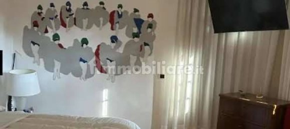 4 bedrooms Villa in Erba, Italy No. 3279 10