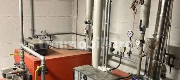 4 bedrooms Villa in Erba, Italy No. 3279 2