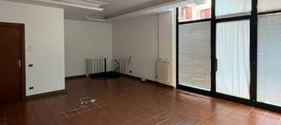 Imóvel comercial de 2 divisões em Pedrengo, Italy N.º 257341 2