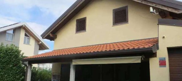 4-Zimmer Haus in Cogliate, Italy, Nr. 3687 6