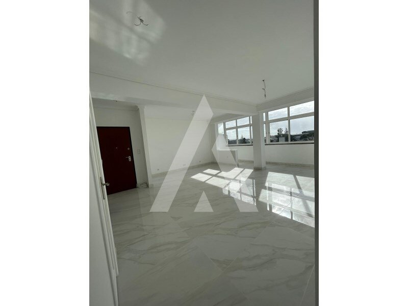 Apartamento de 3 dormitorios en Cascais, Portugal No. 67016