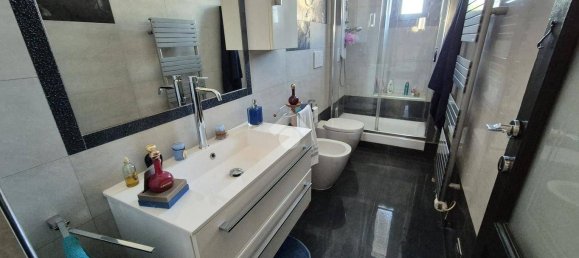 3 bedrooms Apartment in Milan, Italy No. 374042 16