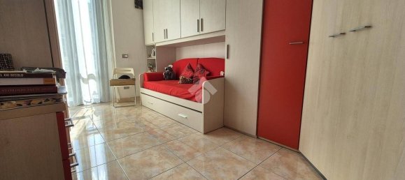 3 bedrooms Apartment in Milan, Italy No. 374042 9