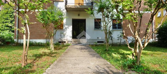 Apartamento de 3 habitaciónes en Reggio Emilia, Italy No. 2282 41