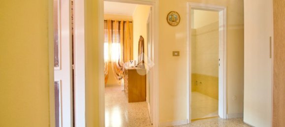 Apartamento de 3 habitaciónes en Reggio Emilia, Italy No. 2282 2