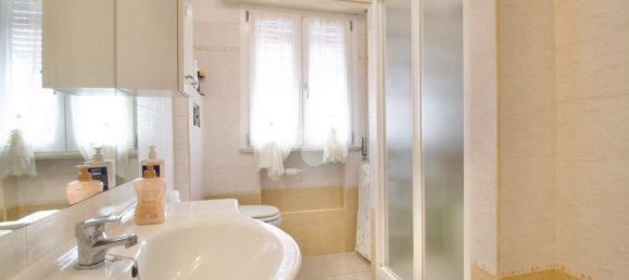 Apartamento de 3 habitaciónes en Reggio Emilia, Italy No. 2282 32