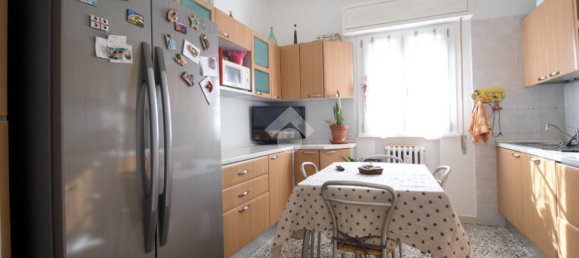 Apartamento de 3 habitaciónes en Reggio Emilia, Italy No. 2282 11