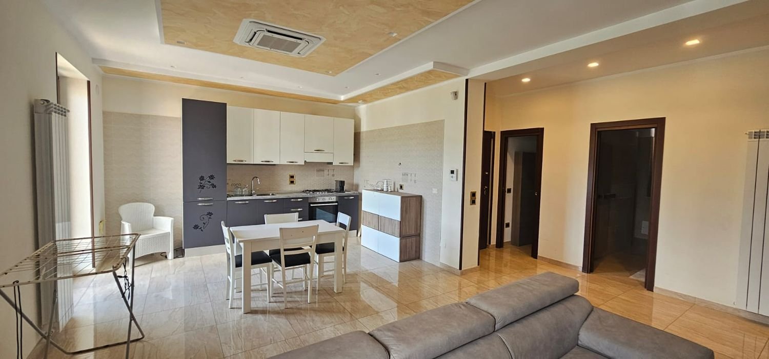 4 bedrooms Apartment in Mercato San Severino, Italy No. 323309