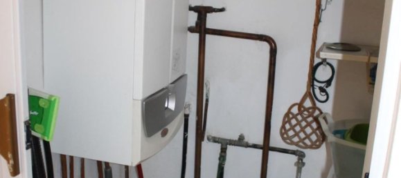 6 rooms Apartment in Carrara, Italy No. 51209 16