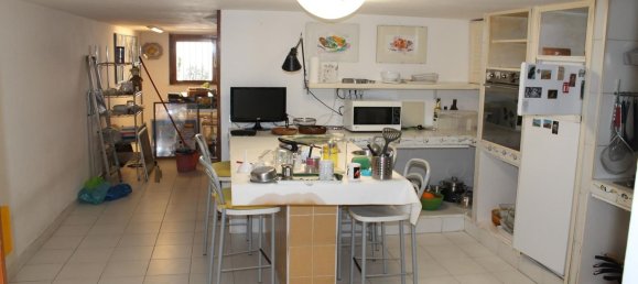 6 rooms Apartment in Carrara, Italy No. 51209 13
