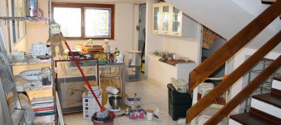 6 rooms Apartment in Carrara, Italy No. 51209 15