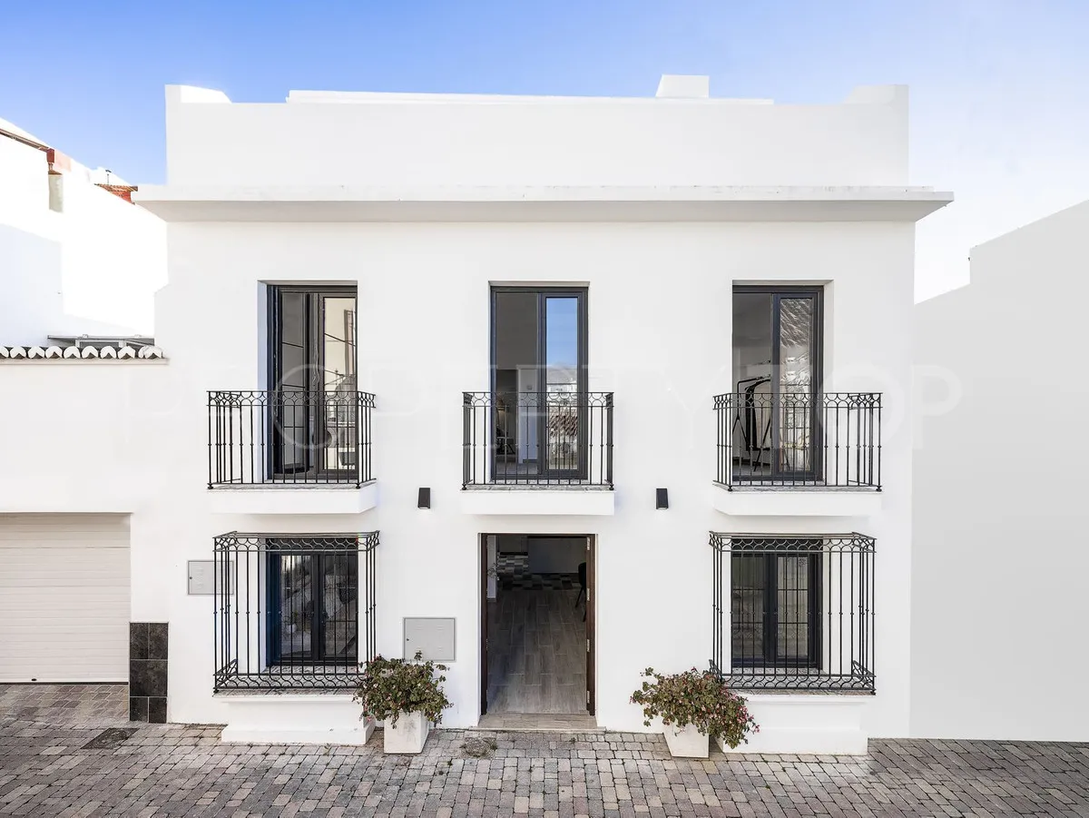 3 bedrooms Townhouse in Estepona, Spain No. 183164