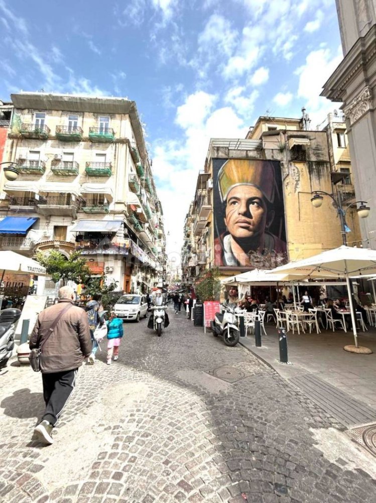 5 Schlafzimmer Wohnung in Naples, Italy, Nr. 229670