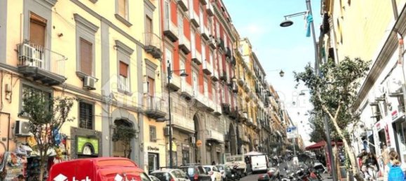 5 Schlafzimmer Wohnung in Naples, Italy, Nr. 229670 2