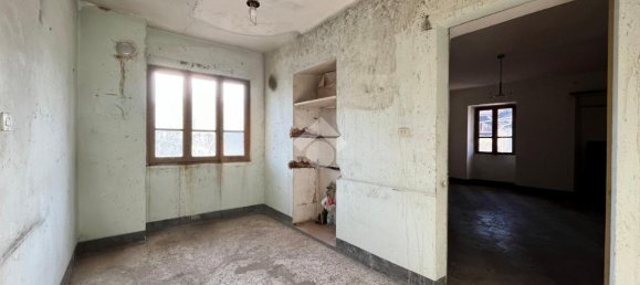 4 rooms House in Castellamonte, Italy No. 68844 16