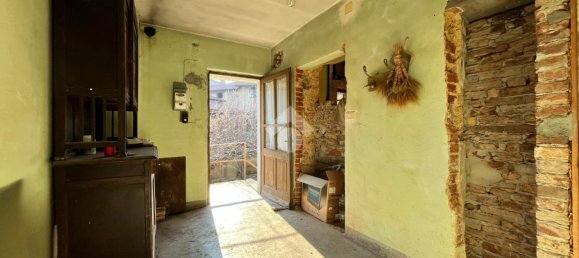 4 rooms House in Castellamonte, Italy No. 68844 5
