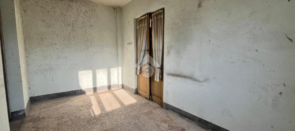 4 rooms House in Castellamonte, Italy No. 68844 13